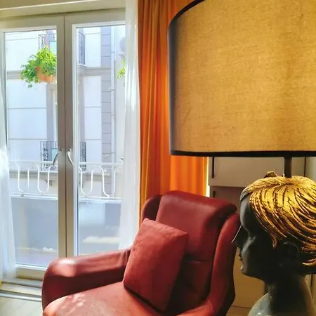Apartment Taksim'de Merkezi Konum Oezel 1+1