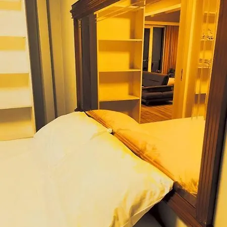 Taksim'de Merkezi Konum Oezel 1+1 Apartment *